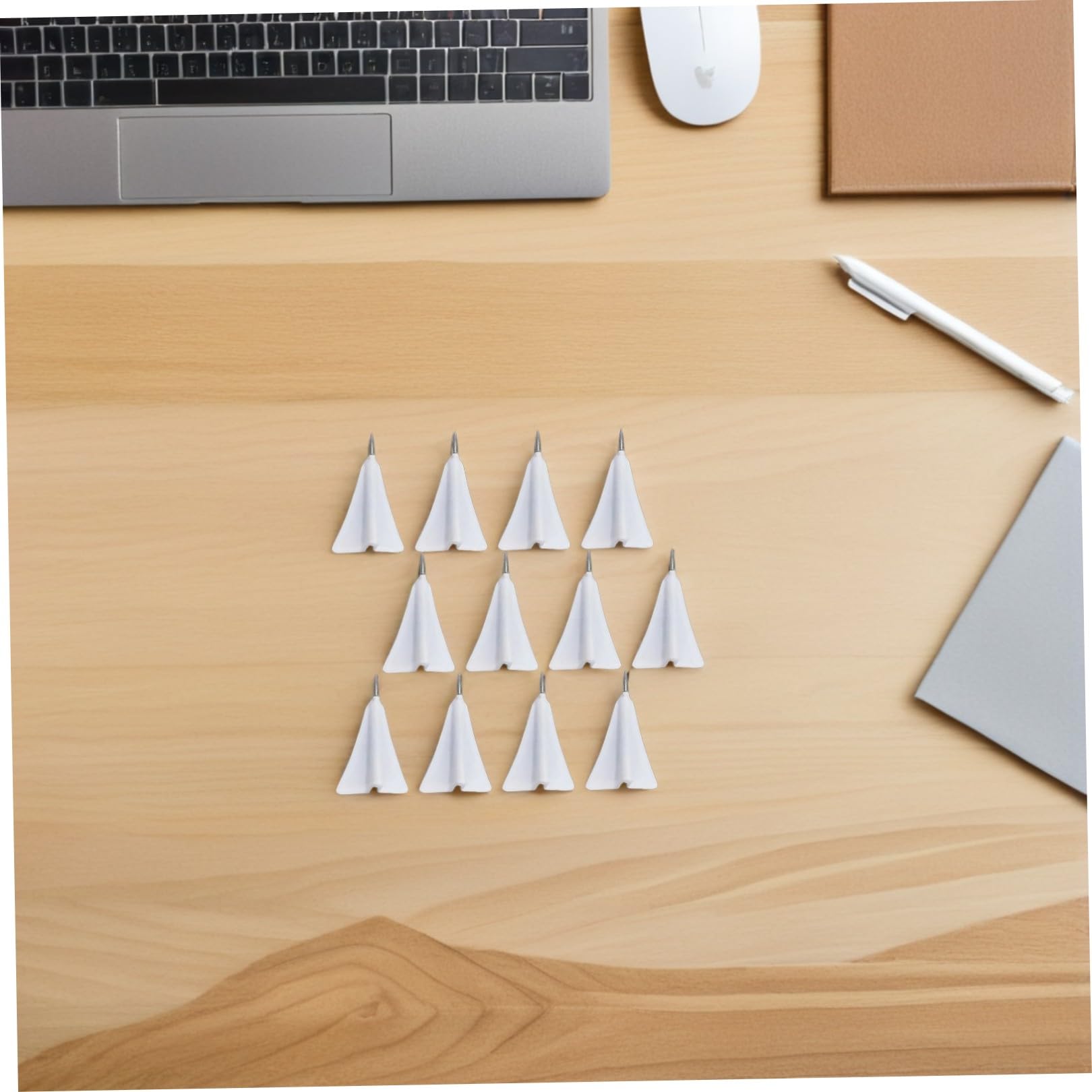 12 Punaises Délicates d'avion Blanc, Punaises Multifonctions en Abs et Acier, Pack de 12 pour Fournitures de Bureau et Articles de Papeterie