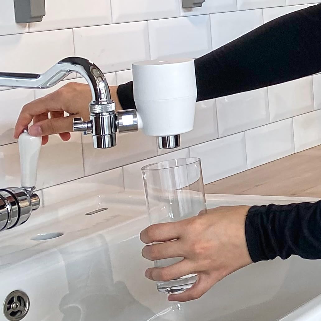 rivaALVA-S Viva Wasserhahnfilter weiß - Wasserfilter mit Blockaktivkohle im bioganischem Gehäuse - filtert Schwermetalle, Medikamente, Chlor u.v.m.