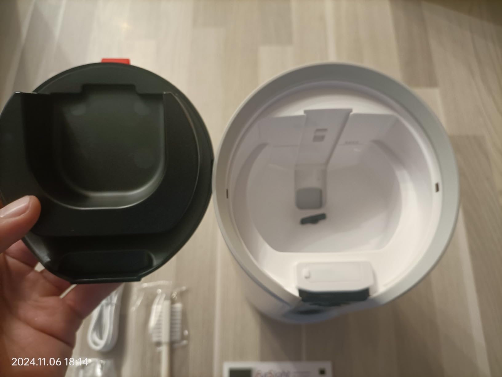 3M Camara Vigilancia Mascotas [sin SUSCRIPCIÓN] Vista Remota 360°, Dispensador de Croquetas y Golosinas vía App, WiFi, Nocturna, Camara vigilancia Perros, Camara Gatos, Detección de Ladrido