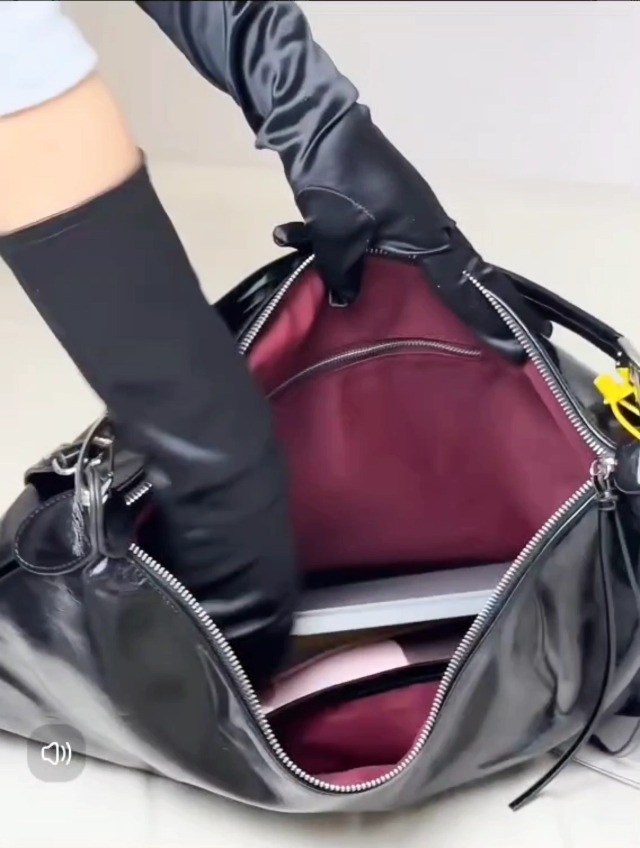 Bolso tote grande para mujer color burdeos miniatura 7