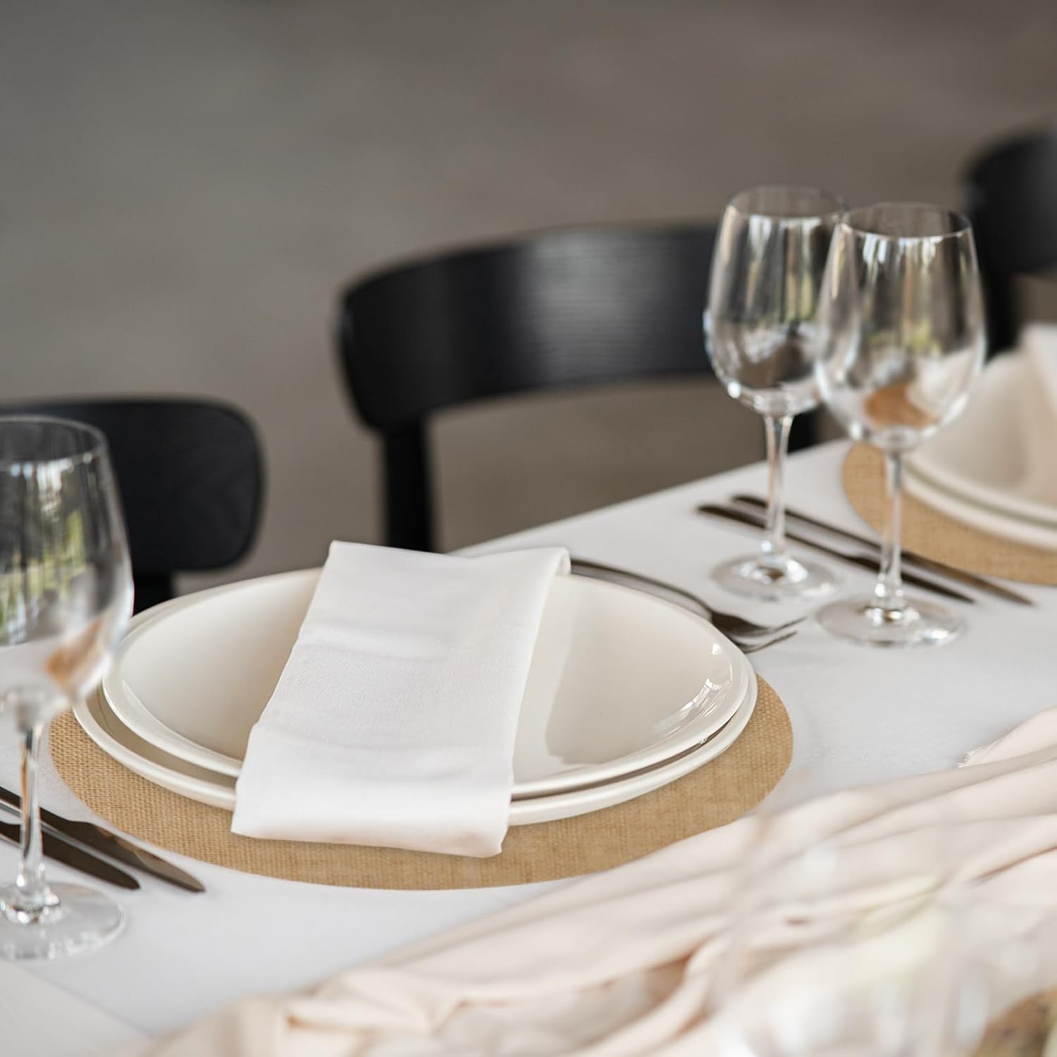 40 PCS Round Burlap Placemats 11.8 Inch Jute Rustic Place Mats Fall Reusable Table Mats Heat Resistant Round Table Mats Farmhouse Placemats Rustic Table Decorations for Dinner Holiday Supplies