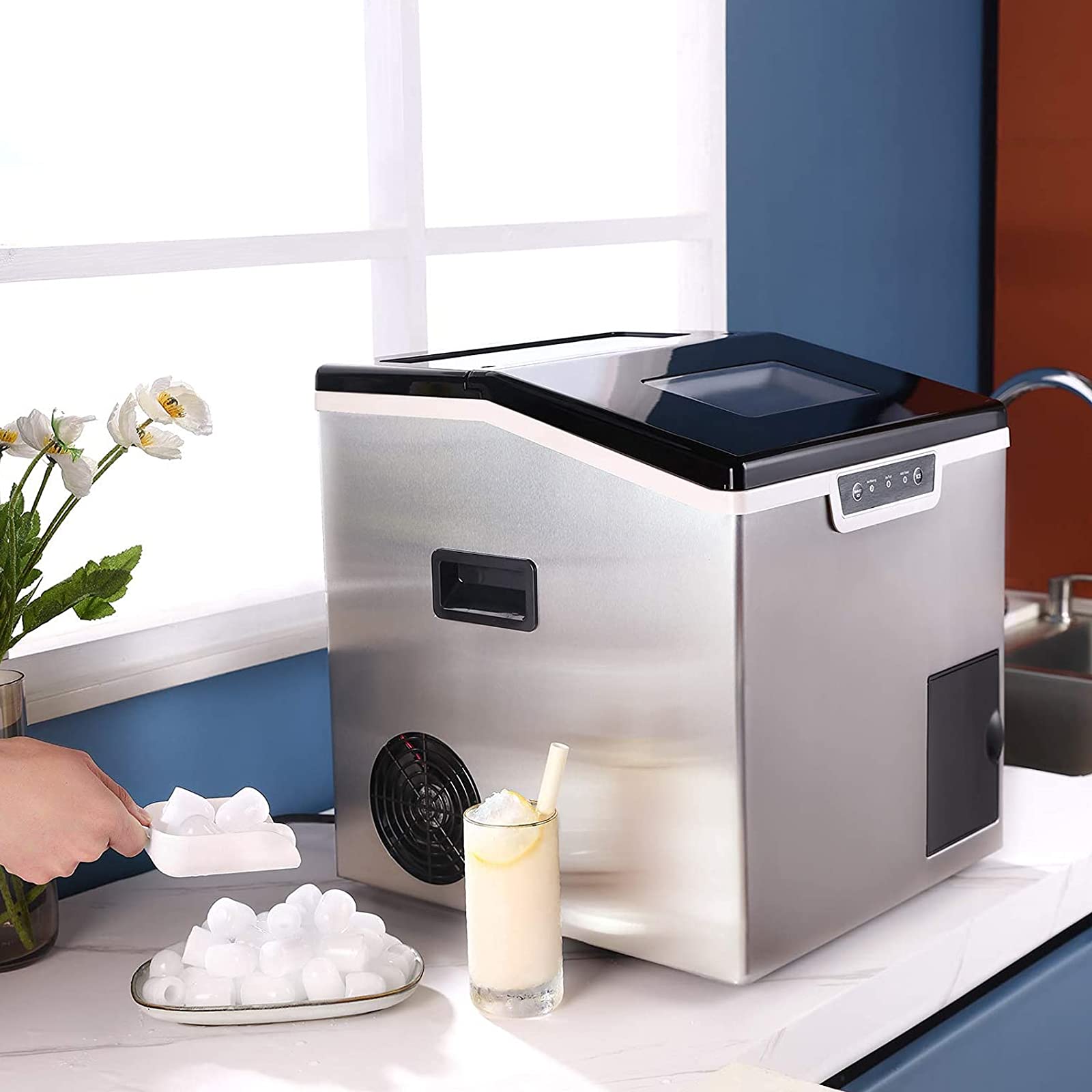 Fabbricatore di ghiaccio e rasoio da banco 2 in 1-88 libbre/giorno, 32 cubetti di ghiaccio in 11 minuti, iniezione d'acqua automatica/manuale,