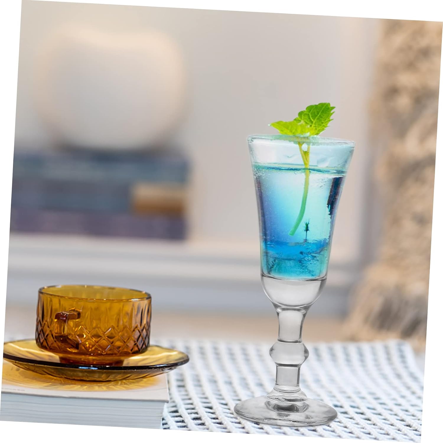 Amosfun 6pcs Clear Glass Cocktail Goblets Lightweight Red Wine Drinking Glasses for Parties Weddings and Celebrations Elegant Barware with Unique Design and Craftsmanship