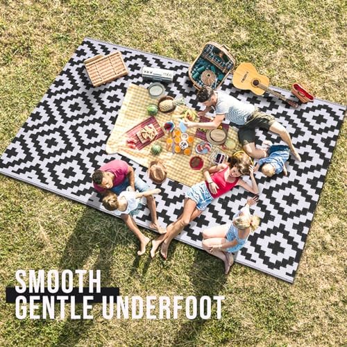 OLANLY Outdoor Rug Waterproof Reversible 5x8 ft, Durable Plastic Straw Patio Camping Carpet, Large Foldable RV Mat for Backyard, Deck, Picnic, Camper, Bench, All-Weather, Lightweight, Black & White - 5