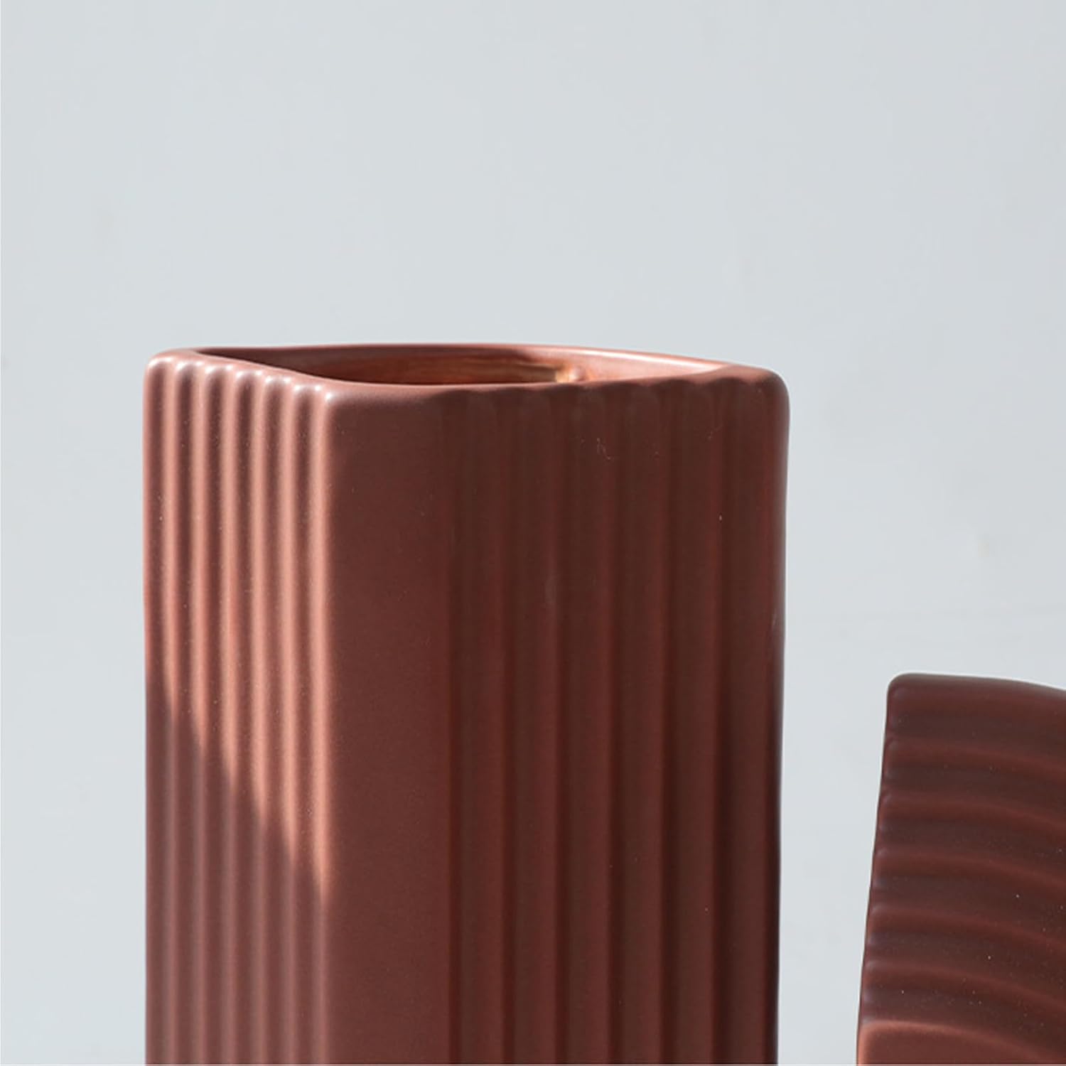 MINGZHE Ceramic Vase for Home Decor, Modern Home Decor Ceramic Vase, Dried Flower Vase, Flower Arrangement Office Bedroom Decoration for Wedding Dinner Table Party (Brown-Arc)