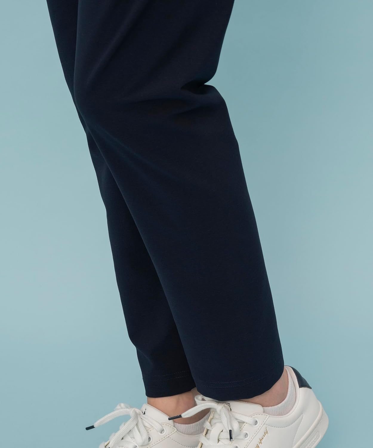 le coq sportif(ルコックスポルティフ) ロングパンツヒートナビクロスパンツ 光吸収発熱 はっ水 ストレッチ 形態安定