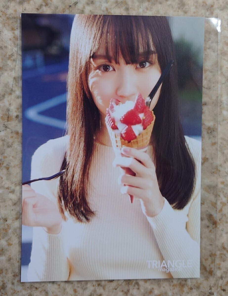Amazon.co.jp: TRIANGLE magazine 01 乃木坂46 賀喜遥香 cover ポスト