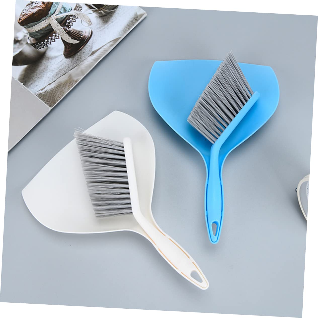 FOMIYES 3 Sets Children's Dustpan Broom Pet Cleaning Brush Household Cleaning Supplies Desktop Cleaning Supplies Household Cleaning Brush Mini Garbage Container Mini Dustpan Mini Broom