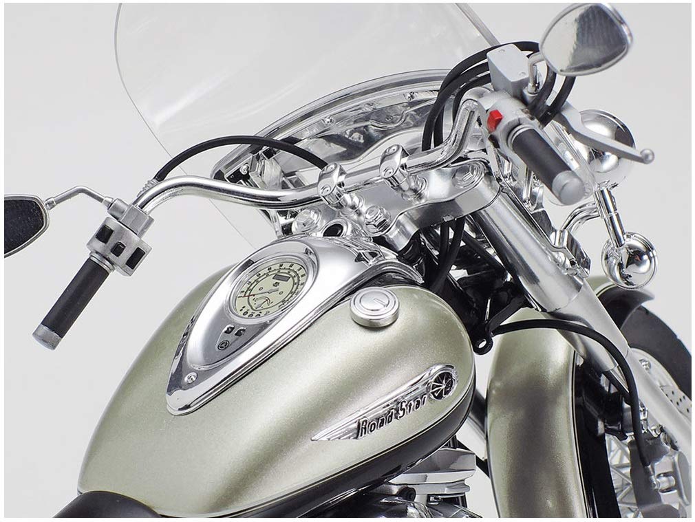 Tamiya 14135 Yamaha XV1600 Roadstar Custom Maquette de Moto 1:12