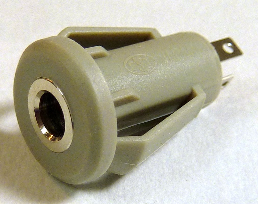 Philmore 3.5mm 4 Pole Conductor TRRS Snap-In Panel Mount Chassis Phone Audio Jack; 70-539