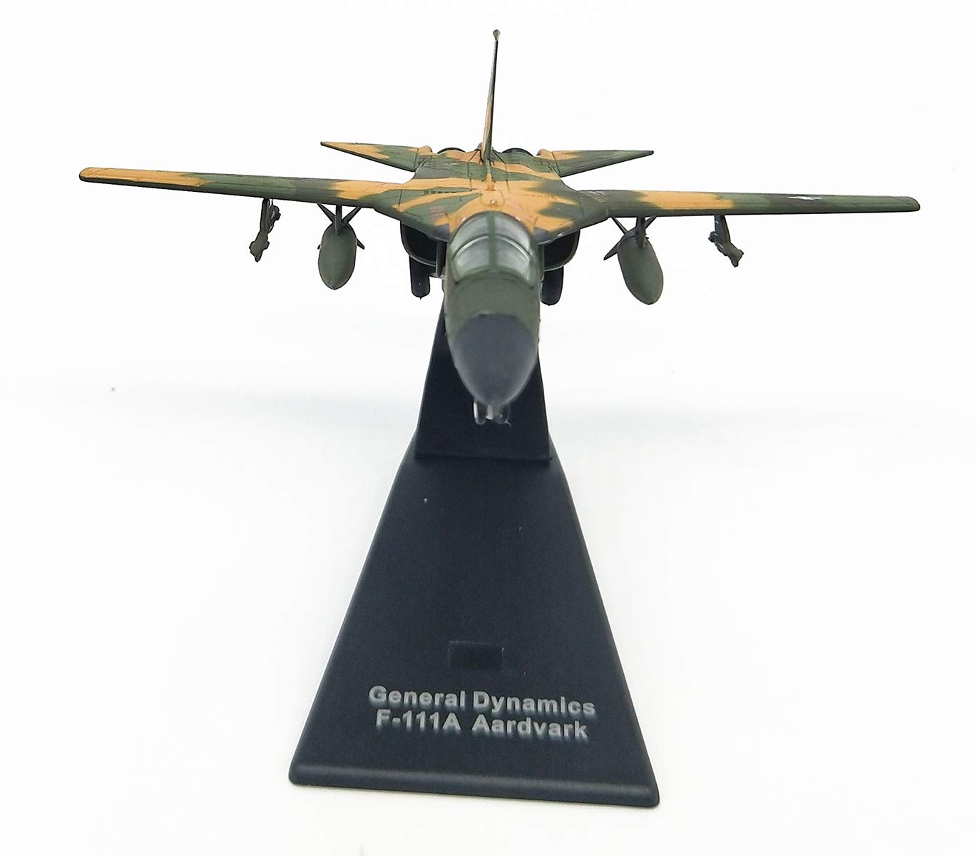 Amazon.co.jp: 軍用機モデル、戦闘機モデルディスプレイ爆撃機F111合金 