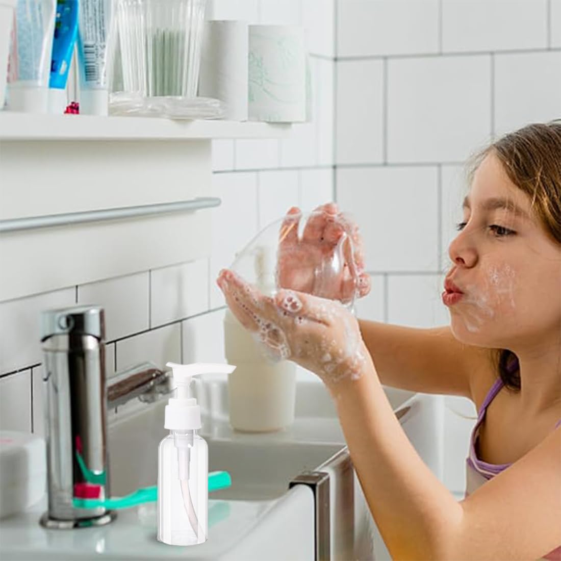 4 Pezzi Flaconi da Viaggio, 80 ml Bottiglie da Viaggio Trasparenti, Pompa da Viaggio in Plastica Dispenser, Boccette Contenitori Ricaricabile, per Cosmetici, Lozione, Bagno, Shampoo Liquidi