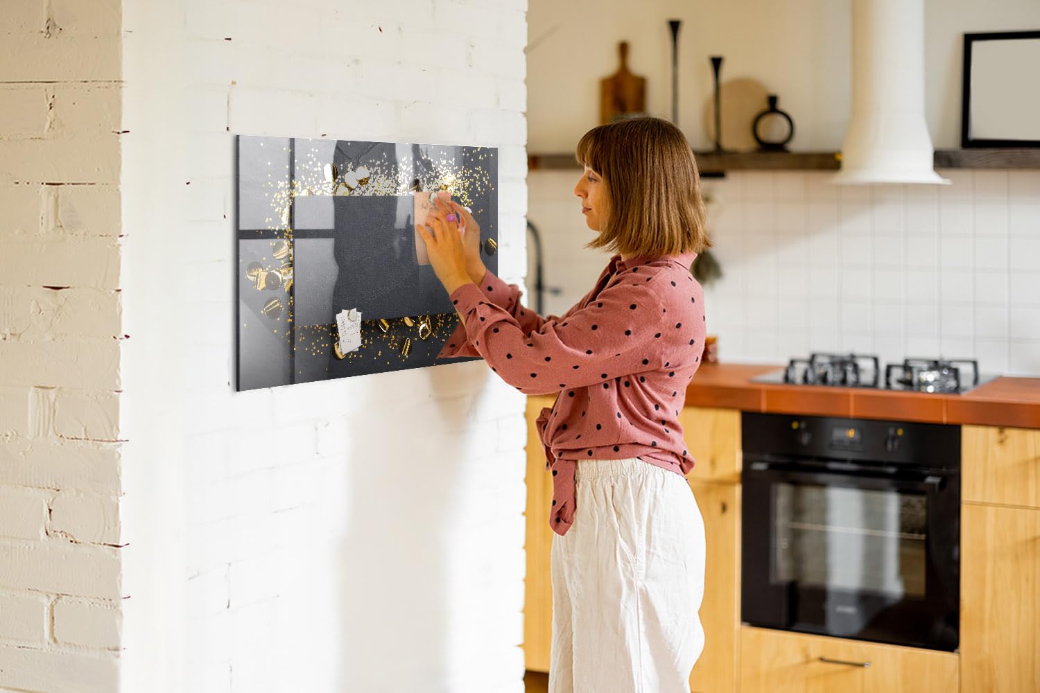 Glas-Magnetboard modern | Komplettset mit Neodym-Magneten, Marker & Schwamm | Glänzende, robuste Schreibfläche | Optimal für Büroorganisation & Meetingräume- 90x60 - Goldene Konfetti
