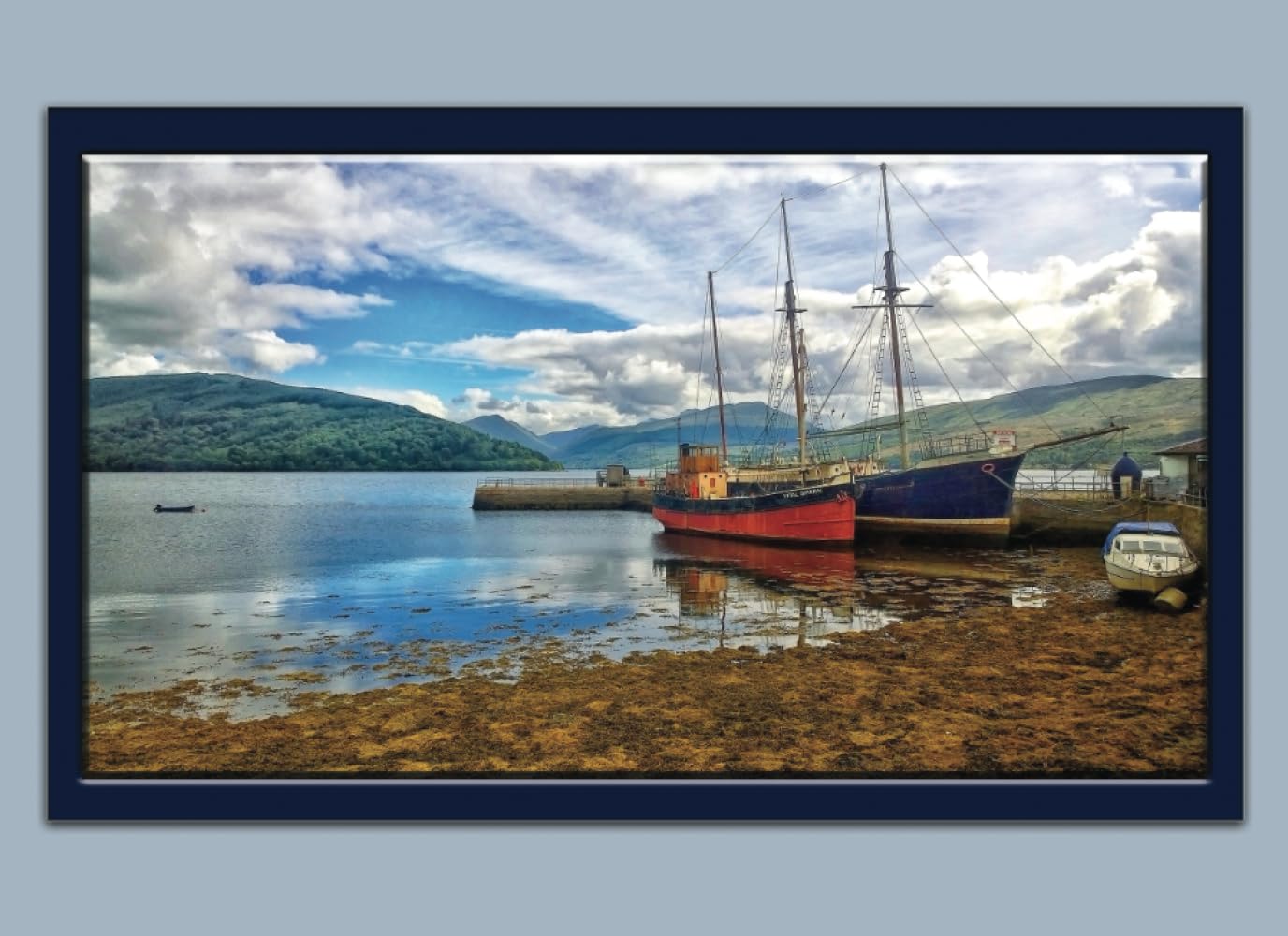 Vital Spark, Inveraray: Scotland Notebook, Journal, Gift Book (Places and Landsapes Notebooks) (Places and Landscapes Notebook)