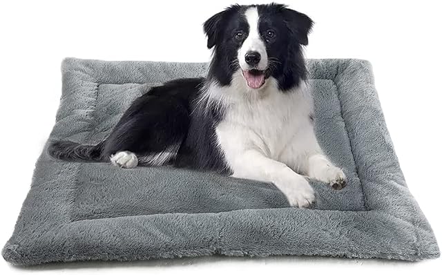 Sheripet Dog Bed Medium Washable Dog Crate Mattress, Anti Anxiety Comfortable Fleece Fluffy Warm Dog Cushion for Medium Dogs and Cats - 27.5" X 19.7" (70 X 50cm)