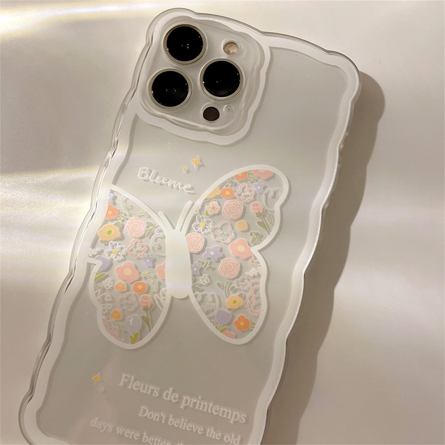 Custodia trasparente per iPhone 15, con motivo floreale astetico, farfalla, silicone TPU, design con bordo ondulato, per ragazze, custodia protettiva per iPhone 15