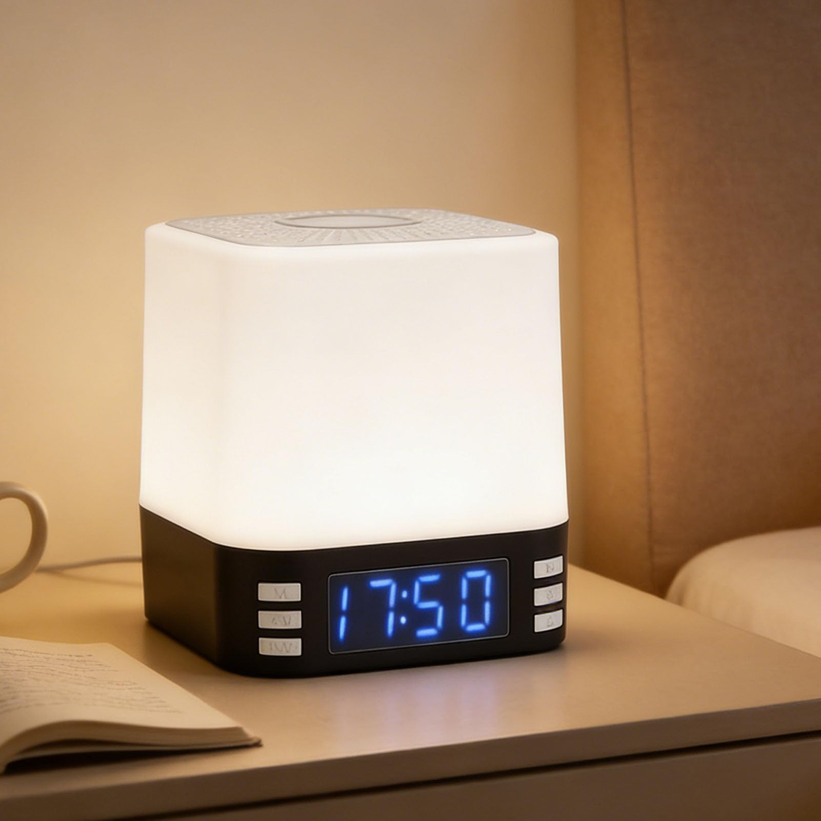 Cuifati Wecker mit Kabelloser Aufladung für das Schlafzimmer, 15 W, Schnell Aufladbarer Bluetooth 5.3-Wecker mit Schlafgeräuschmaschine mit Weißem Rauschen, 360°-Panorama-Nachtlicht für (Black)