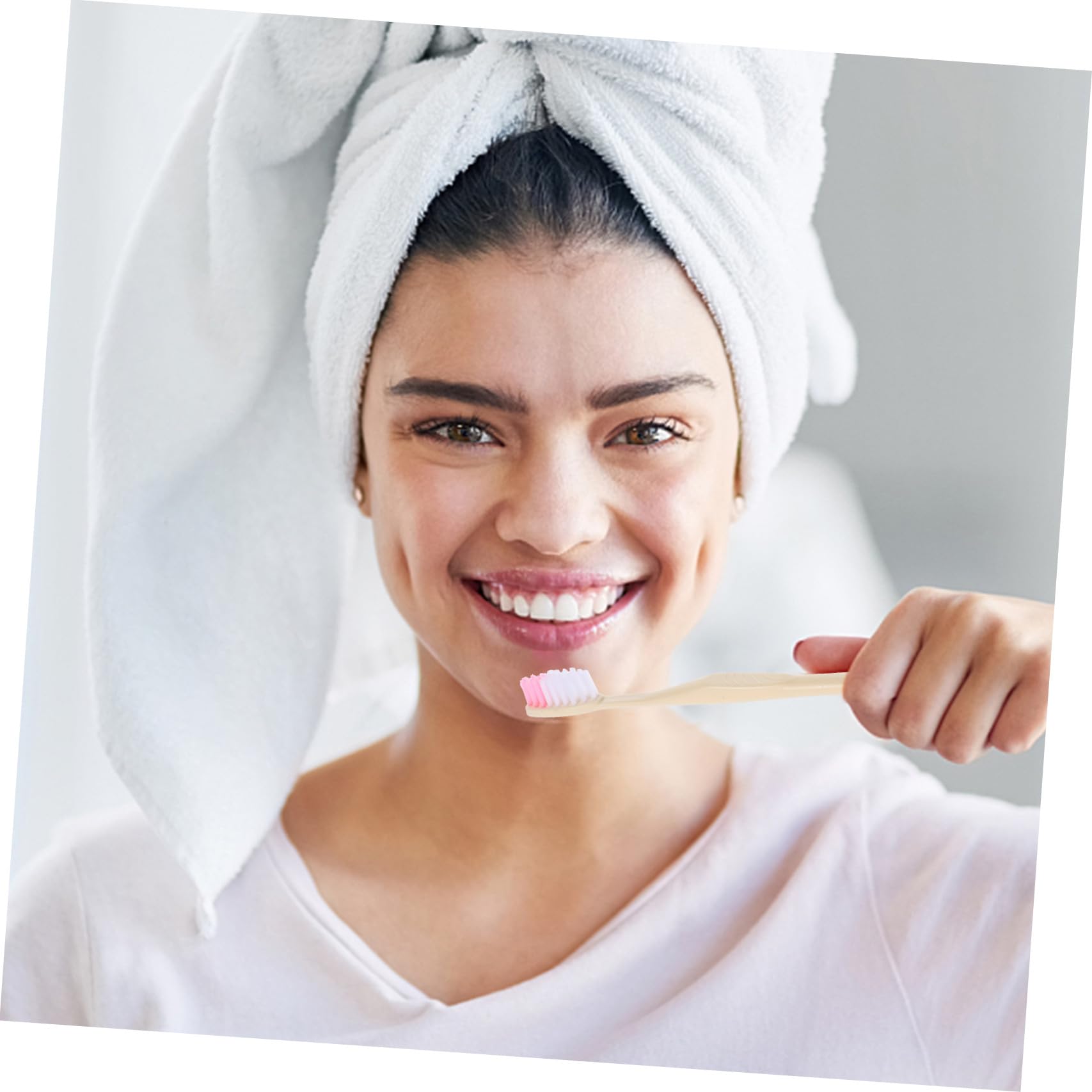 ERINGOGO Spazzolino da Denti Manuale Monouso con Dentifricio Confezionato Singolarmente Set da 100 Pezzi Trasparente Spazzolino da Viaggio Usa e Getta per Campeggio e Viaggi
