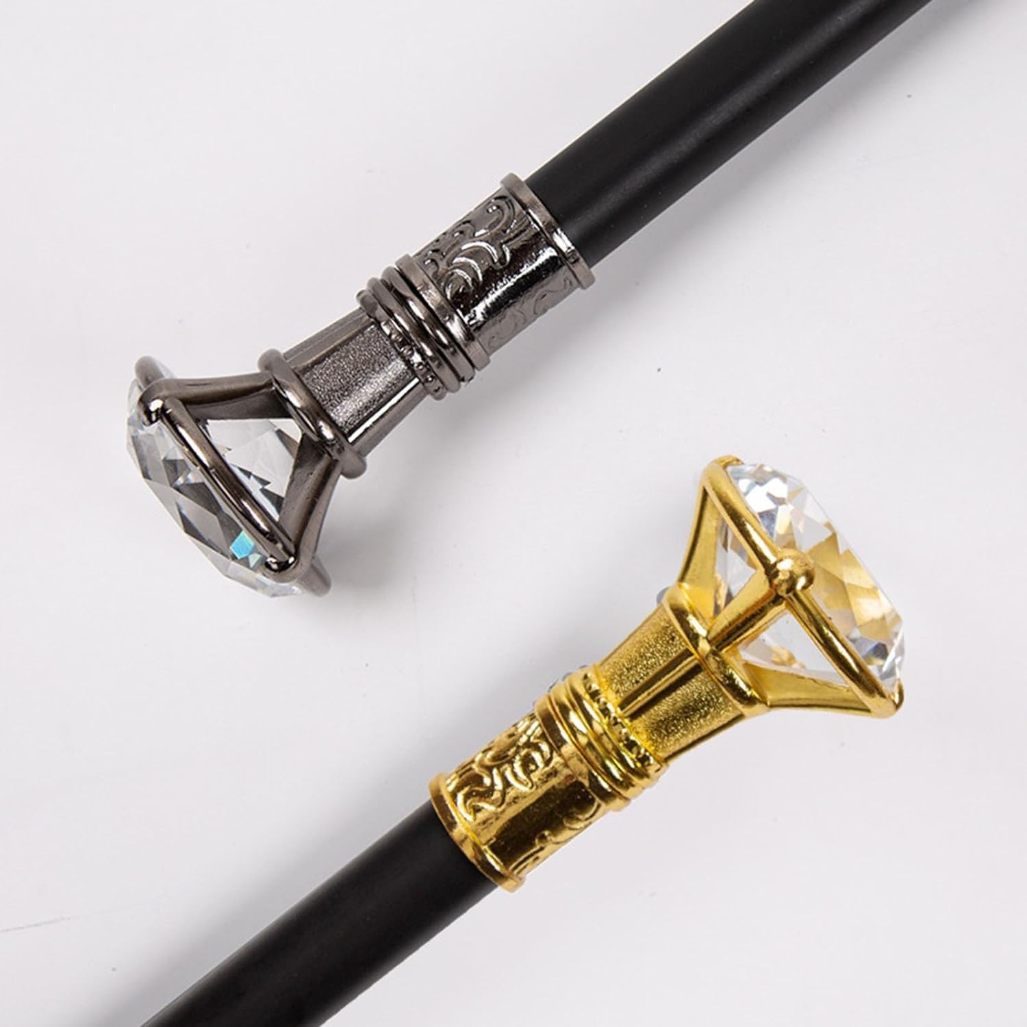 Metalowa laska do chodzenia z kryształową główką – elegancki rekwizyt na imprezy sylwestrowe i występy 80 cm
