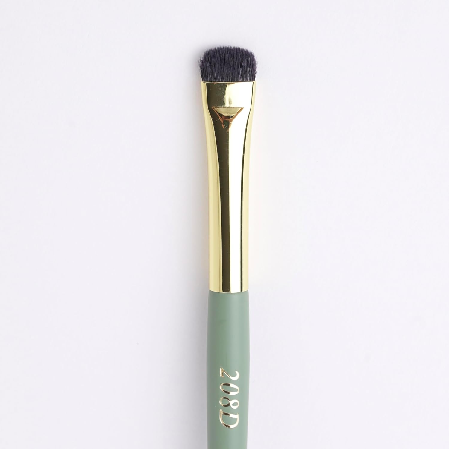 DR 208D Flat Eyeshadow Brush, Made with Natural Goat Hair, Makeup Brush Hair