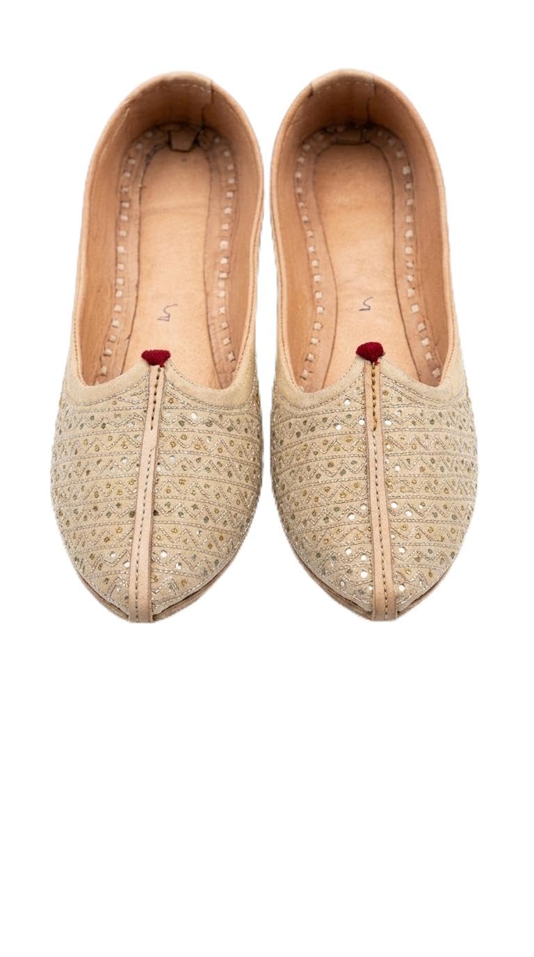 Man Mojari Beige Embroidered Ethnic Jutti-picture-24