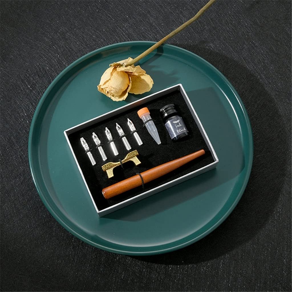 1 Set Stylo Plume Calligraphie Rétro avec 5 Plumes Kit d'encre Coffret Cadeau pour Lettrage Esquisse Dessin Papeterie (Couleur : C) (B) (A)