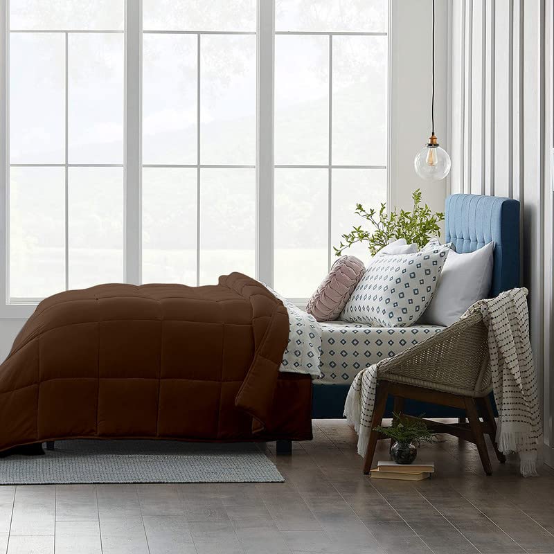 All-Season Soft & Comfortable Hotel Quality 1-Pc Comforter Queen 88x92 Size1-Pc Comforter 100% Egyptian Cotton, 600 Thread Count, 200 GSM Fiber Fill - Machine Washable, Royal Blue Solid