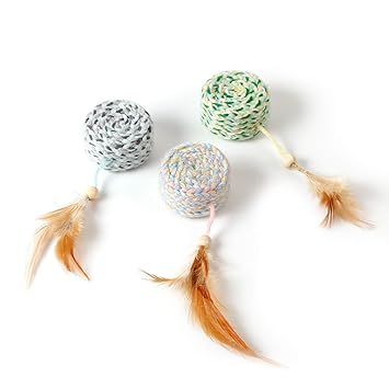 Royale Cat Pet Cat Kitten Ball Sisal Toy Funny Cat Kitten Scratching Board Feather Size 4.7 * 3cm (Color May Vary) (Single Pack)