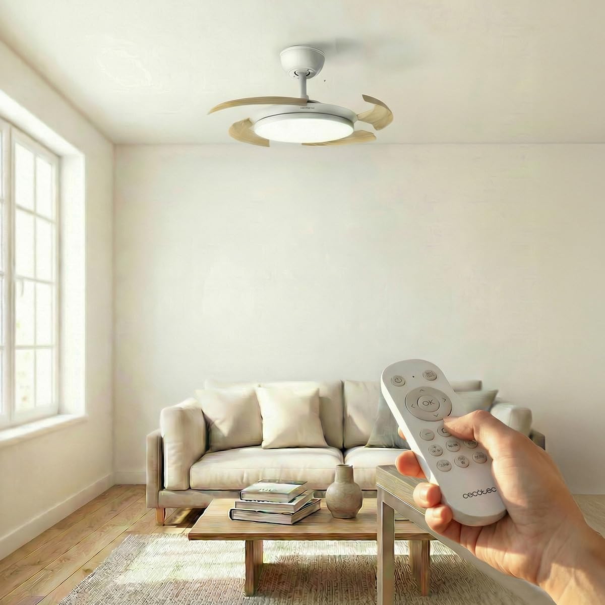 Cecotec Ventilatore da Soffitto Luce e Pale Retrattili EnergySilence Aero 4500 Puzzle Invisible White&LightWood. 30W, Motore DC, 42", LED, Telecomando, Timer, Estate/Inverno, Relax Totale