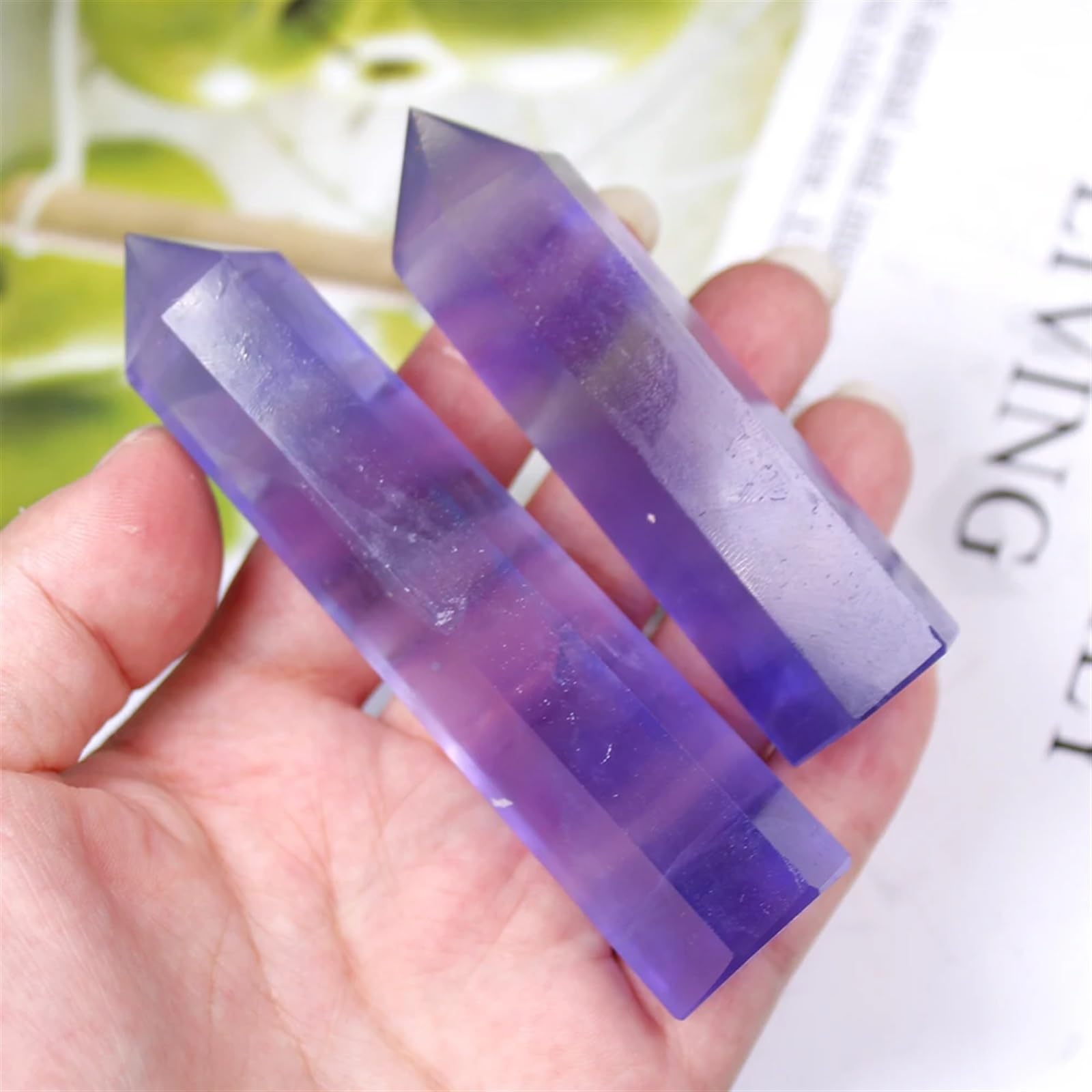 Kristallornamente Natürlicher Kristall, bunt gestreift, blauer Fluorit-Quarzkristallstein, violetter Fluorit-Punkt, heilender sechseckiger Zauberstab Wunderschöner Kristall(9-11cm)