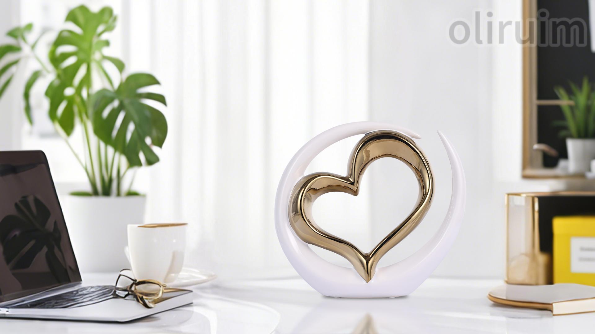 Amazon.com: oliruim White Gold Ceramic Heart Statues Decor