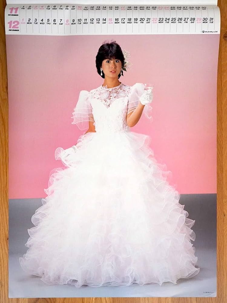 Amazon.co.jp: 1985年 河合奈保子 カレンダー : 文房具