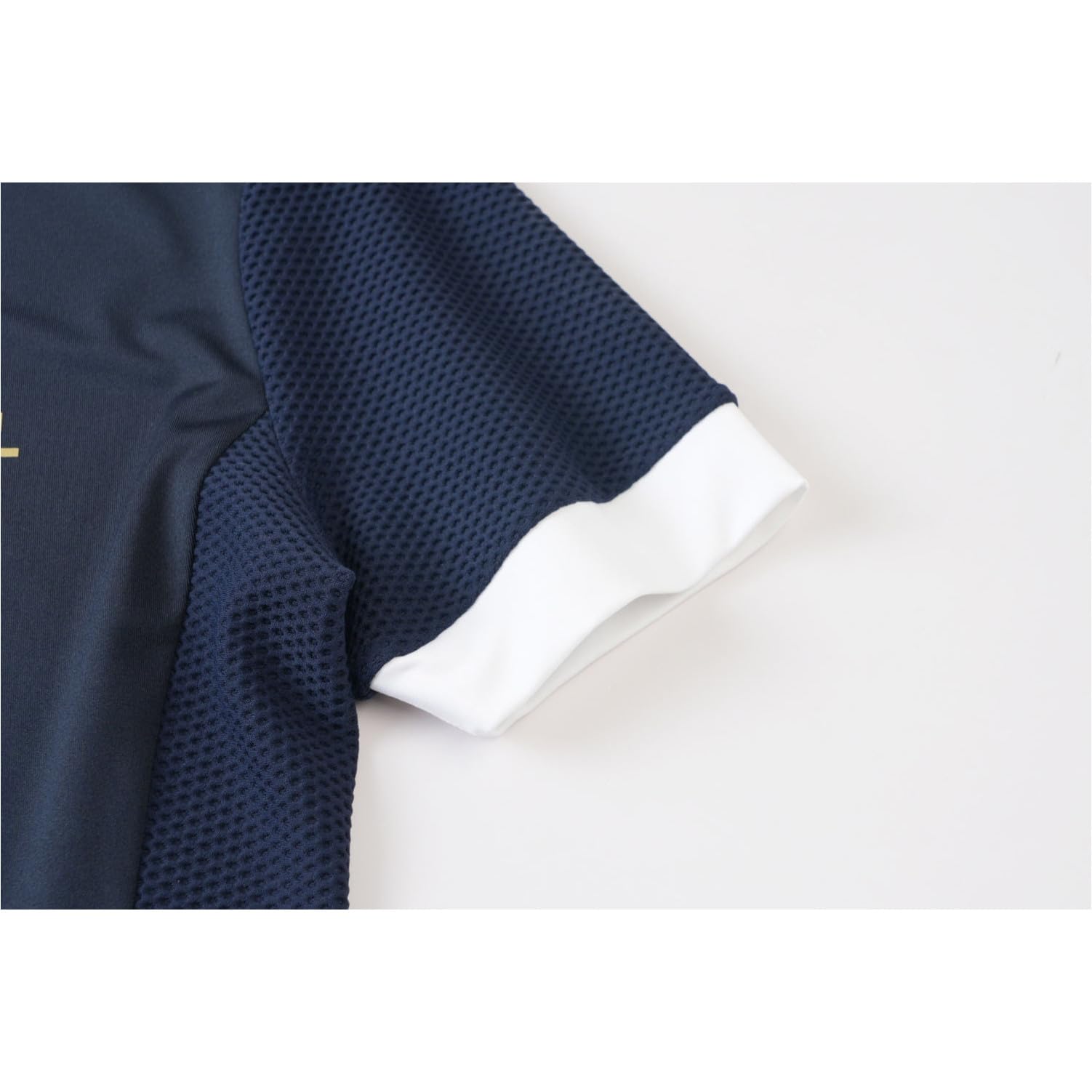 Covalliero - Damen Turniershirt Competition FS26 – Kurzarmshirt mit Stehkragen – tailliertes Reitshirt – atmungsaktiv & leicht – Sportshirt in Dunkelblau, Braun oder Weiß – Gr. XS-XXL