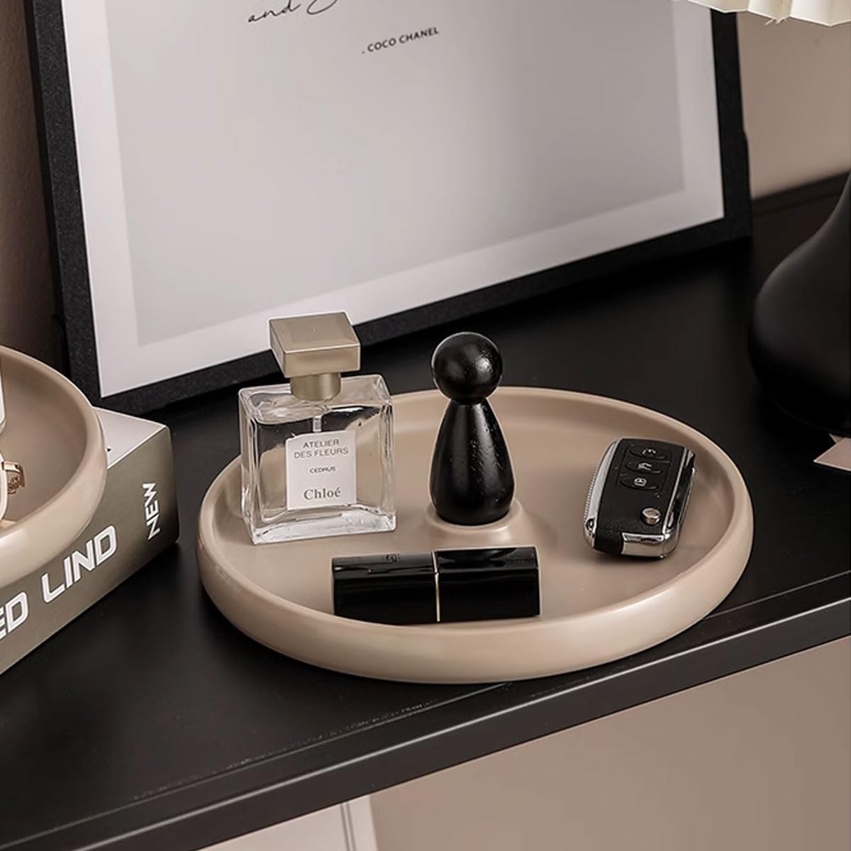 Organizer na biurko z funkcją Valet Tray – Premium PU Leather Catchall Taca Przy łóżku Szafka nocna Stolik nocny Uchwyt na caddy na pilota, klucze, telefon, portfel, biżuterię(Grey,Large size)
