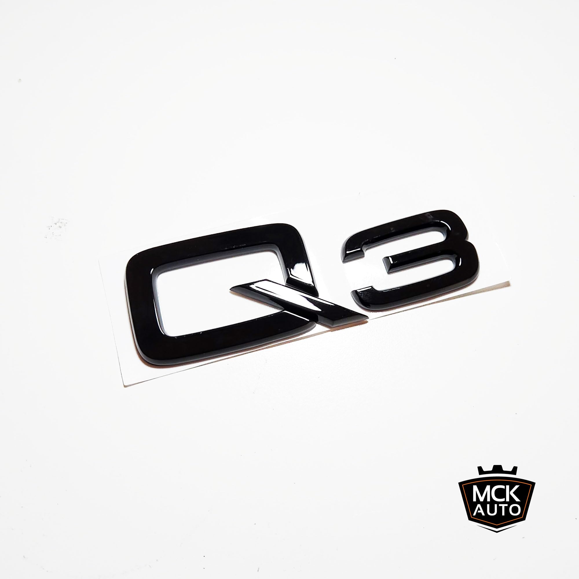 Q3 Nero Lucido Anteriore Posteriore Ala Nero Badge Logo Boot Emblema Adesivo Tuning