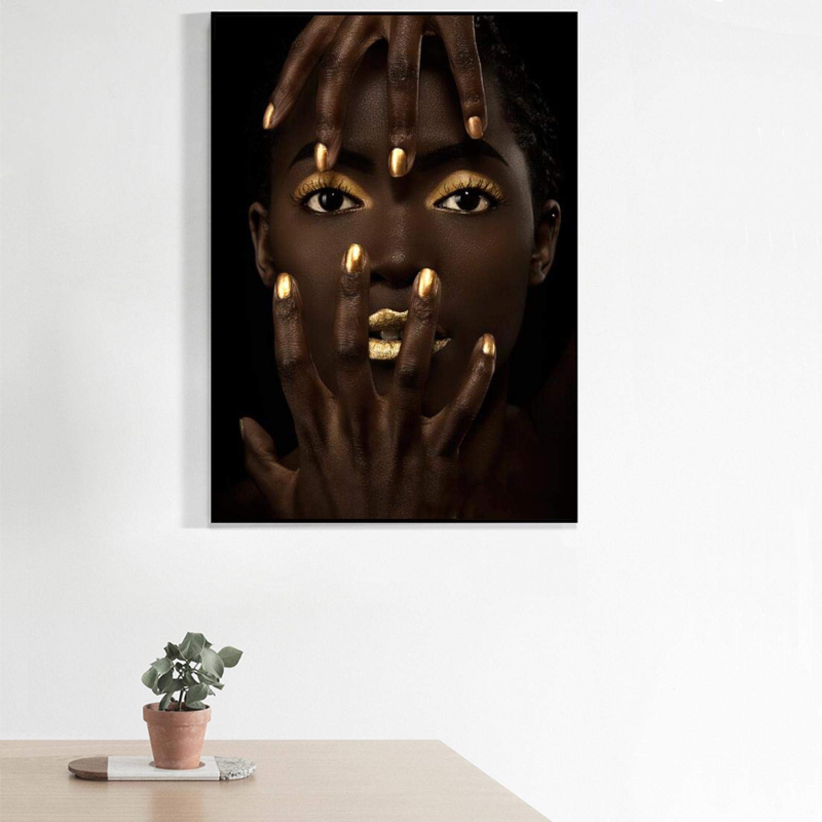 Yanyan Art Poster und Drucke, Wandkunst, Leinwand, Gemälde, dunkelhäutiges Mädchen mit goldenem Make-up, Porträt, Kunstbild, Wohnzimmer, Heimdekoration, 70 x 90 cm (28 x 35 Zoll) Innenrahmen