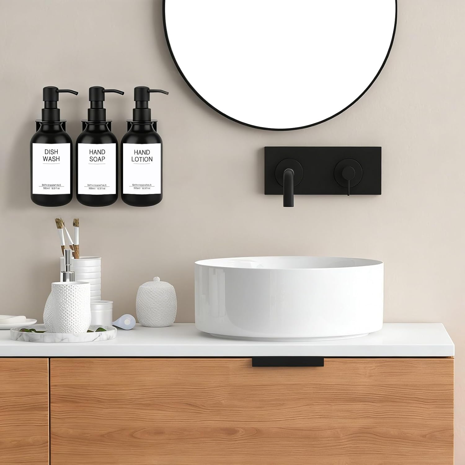 Seifenspender Wandbefestigung, 500ml Shampoo Flaschen zum Befüllen,3er Set Seifenspender Matt aus Glas, Badezimmer Seifenspender Set, Spender Pumpkopf Edelstahl,Pumpflasche + Aufkleber， 3 Stück