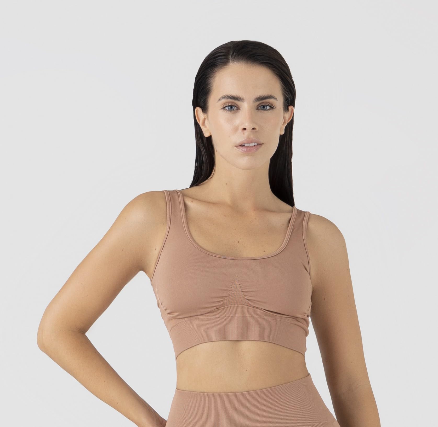 Sujetador deportivo sin costuras y sin aros fabricado en Italia – Sujetador deportivo sin costuras y sin aros – Brassiere Fitness, Yoga, Tiempo libre –