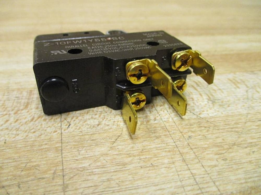 Omron Z-10FW1Y55-BC Basic Snap Switch, 6A, 125/250/480VAC