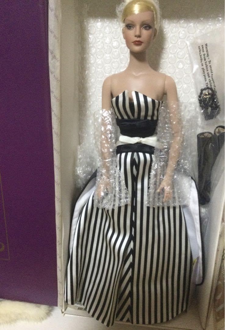 Amazon.co.jp: トナードール Black and White Ball シドニーチェイス 