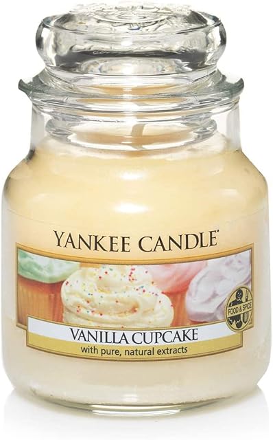Yankee Candle Scented Candle | Vanilla Cupcake Small Jar Candle | Burn Time: Up to 30 Hours