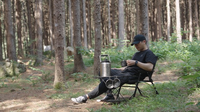 Amazon.co.jp: CARGO CONTAINER カーゴコンテナ HALF WATER JUG 1.9L