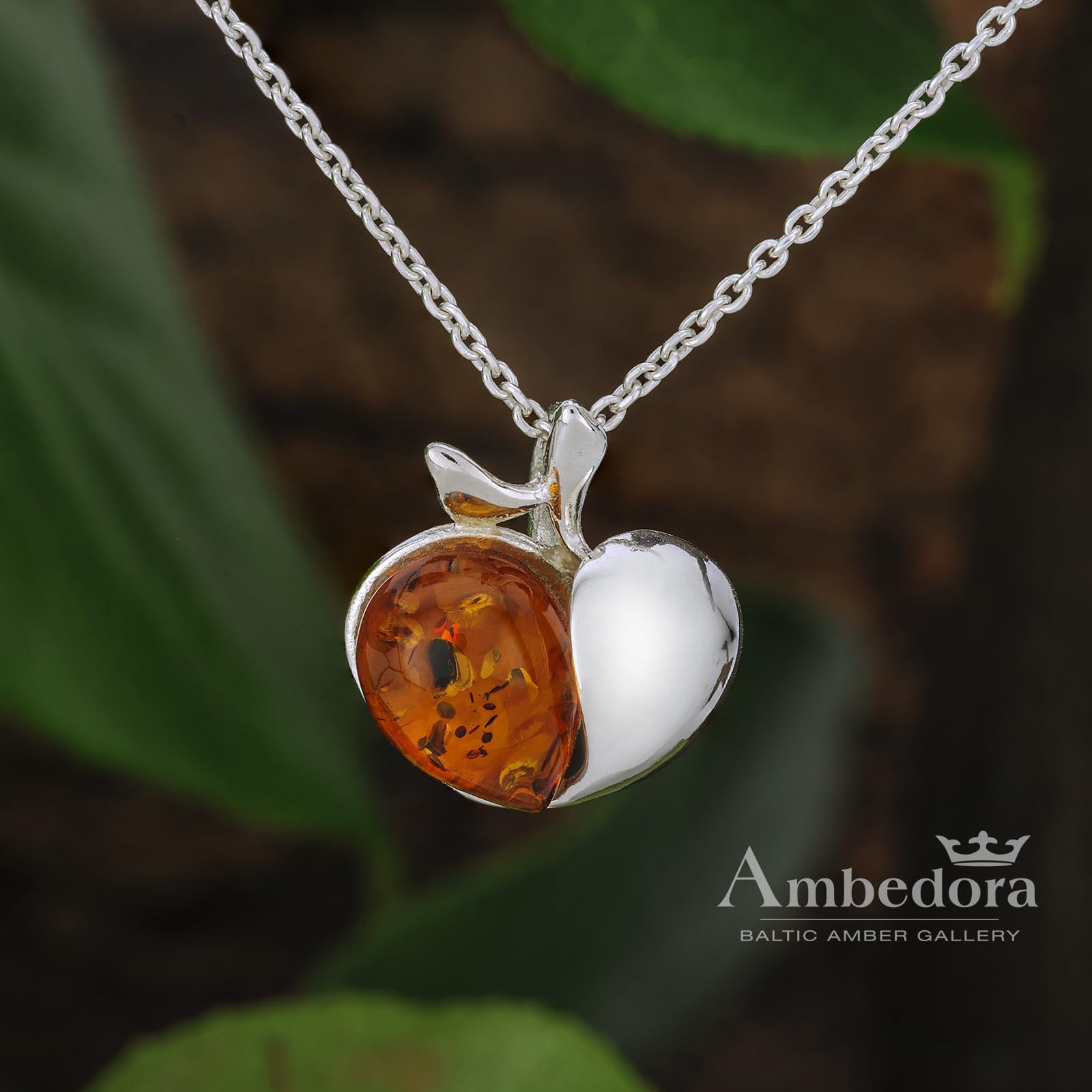 Collar pequeño de manzana para mujer con ámbar, plata de ley pulida, ámbar báltico en color coñac, colgante de plata con cadena, Plata esterlina, Ámbar