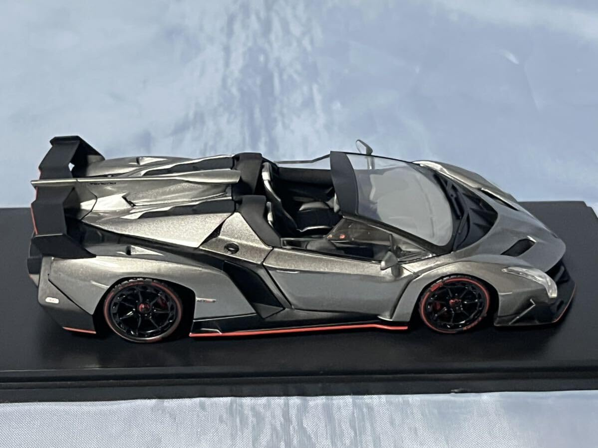 Amazon.co.jp: Kyosho Lamborghini Veneno Roadster 1/43 : Hobbies