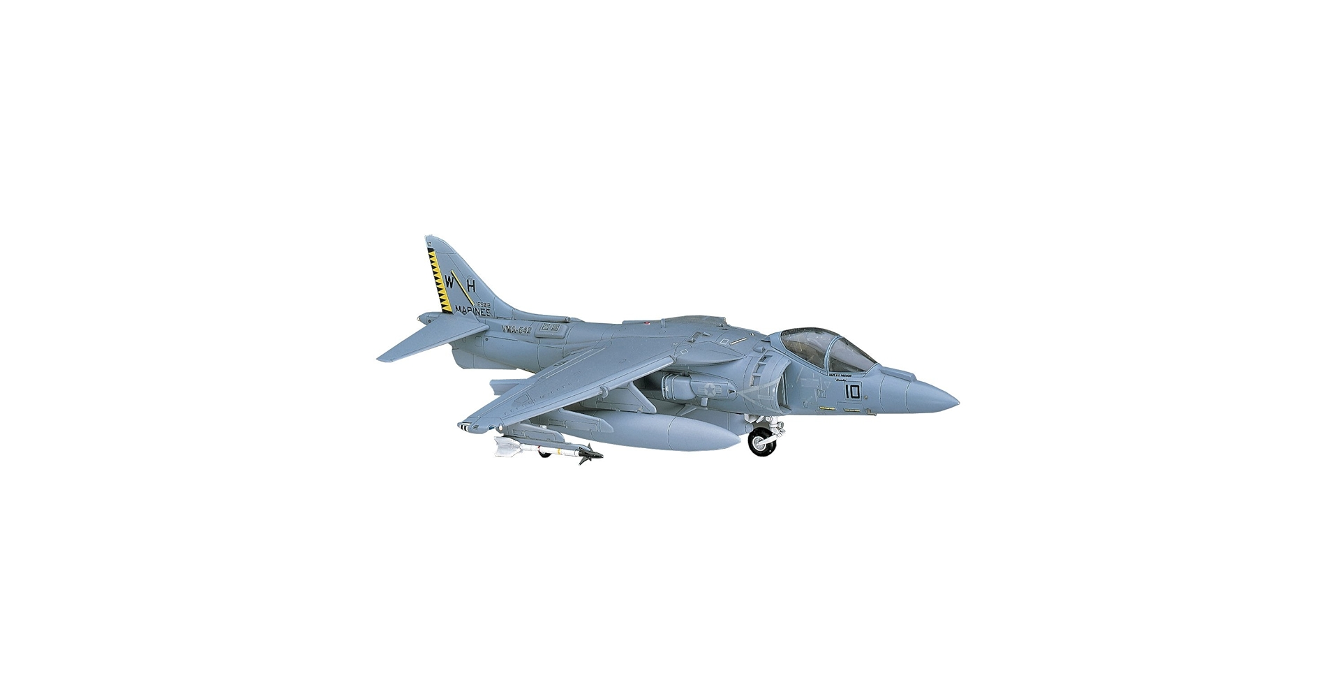 【最安値】未開封　1/18スケール　AV-8B Harrier II 最安値】未開封 1/18スケール AV-8B Harrier II Amazon.com