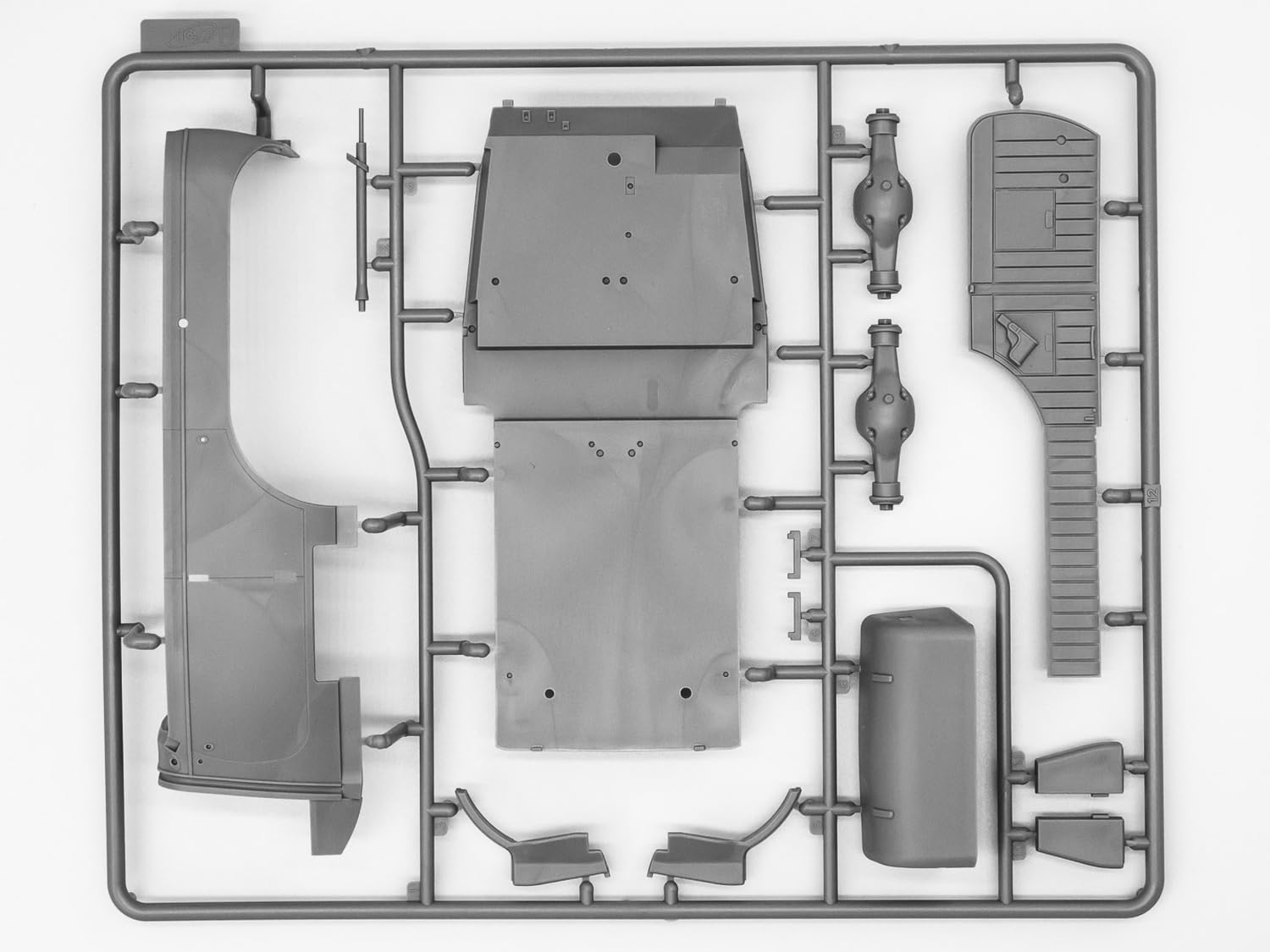 ICM 24012 – 1/24 Mercedes Tipo G4, Aperto Esecuzione, Gioco