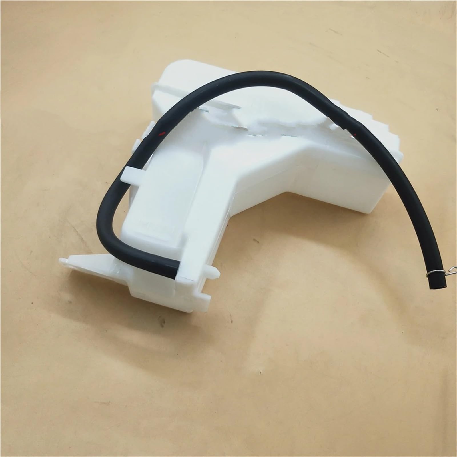 Radiator Zbiornik płynu chłodzącego silnika pasuje do Nissan Sunny dla 2002-2013 X-Trail 2.5L 21711-4U000 217114U000 21711-4U00A 21710-BM410 Zestaw Chłodzący