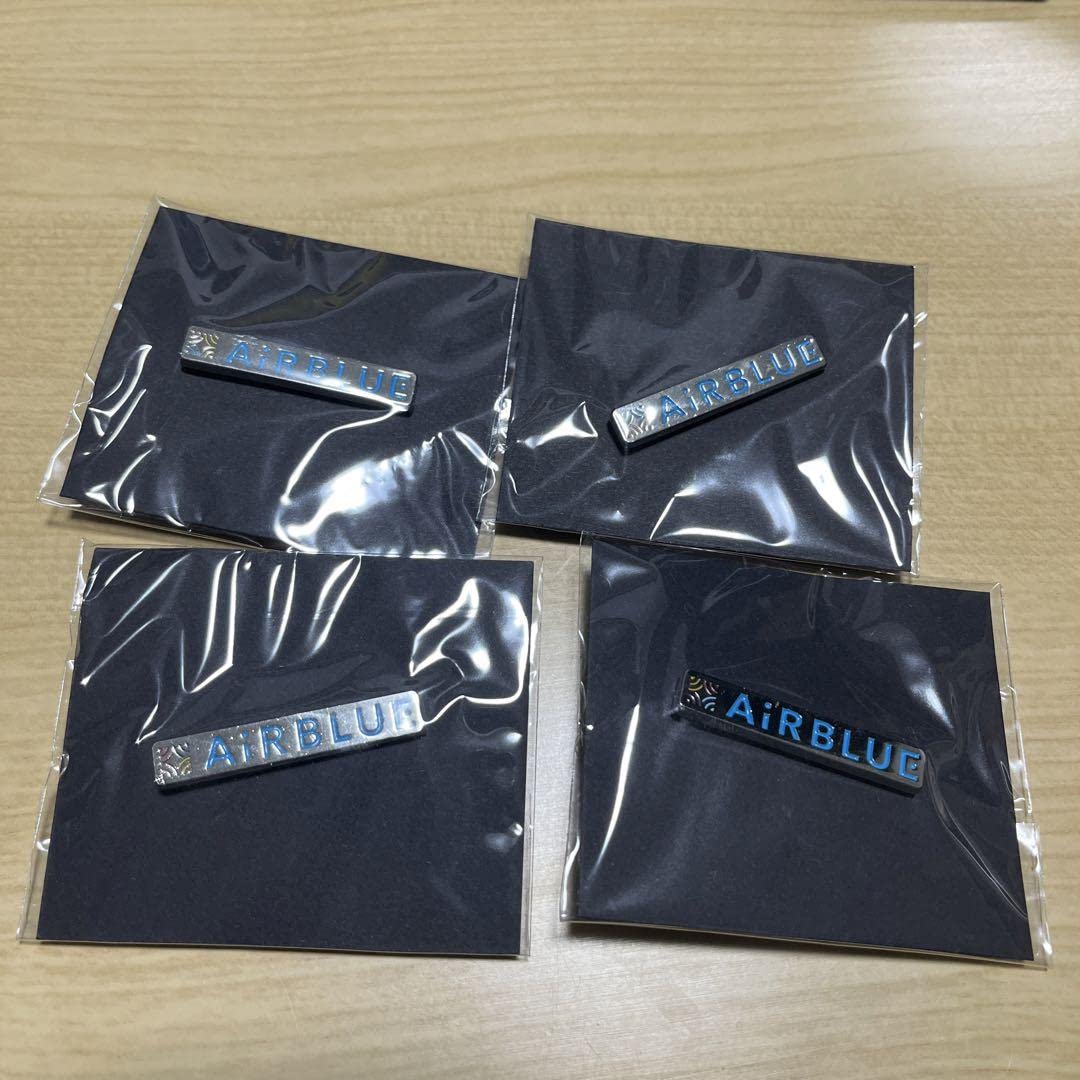 【未開封】CUE! AiRBLUE 社員章ピンバッジ CUE! AiRBLUE 社員章ピンバッジ - メルカリ