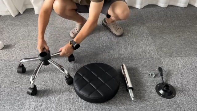 Amazon.com: BFTOU Black Minimalist Square Swivel Stool with Wheel