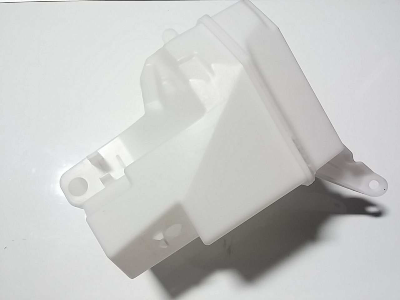 Amazon.com: Volvo 30784233, Windshield Washer Fluid Reservoir 
